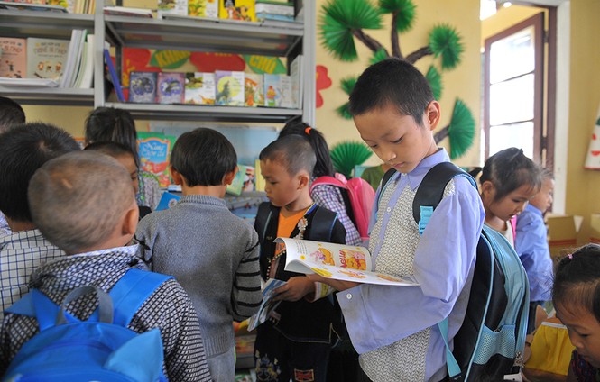 T.Ư Đoàn tặng quà học sinh Lũng Pô - 'nơi sông Hồng chảy vào đất Việt' - ảnh 14