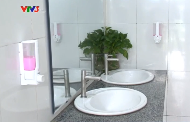 Chiêm ngưỡng WC trường học ở Quảng Ninh