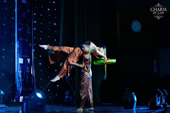 Mãn nhãn với đêm thi tài năng của Top 20 cuộc thi Charm Of Law 2018 - ảnh 8