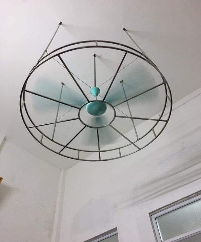 Nỗi sợ muôn thuở của học sinh: Quạt rơi trúng người! - ảnh 3