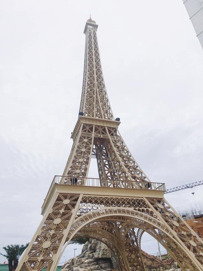 Muốn đến Paris chụp hình với Eiffel mà không có tiền, đây là cách giải quyết nhanh gọn nhất - ảnh 8