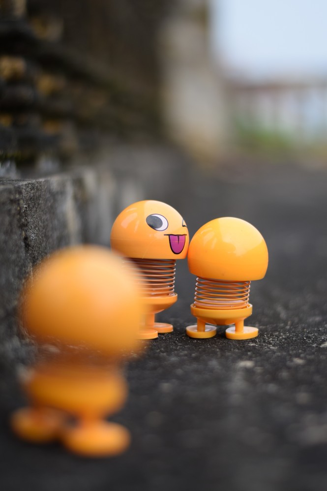 “Emoji lò xo xâm chiếm Trái Đất” đang hot tới độ nào? - ảnh 10