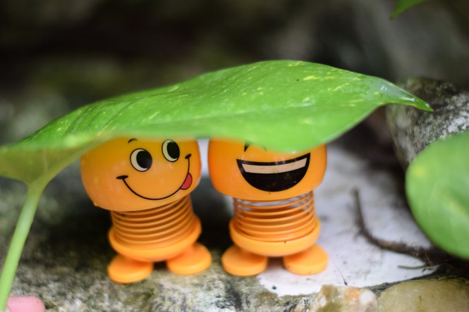 “Emoji lò xo xâm chiếm Trái Đất” đang hot tới độ nào? - ảnh 6