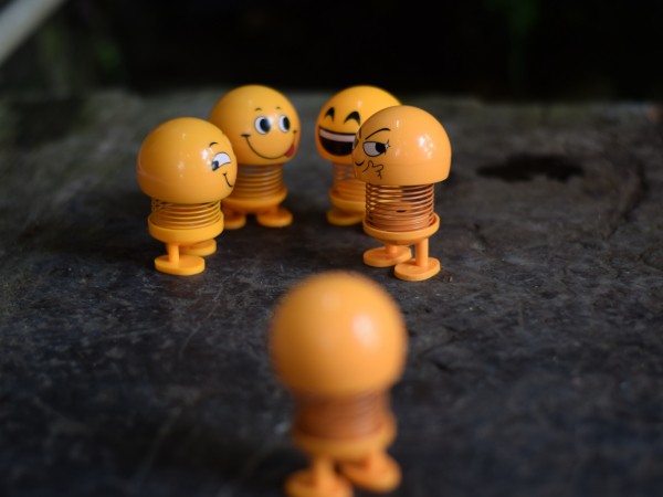 “Emoji lò xo xâm chiếm Trái Đất” đang hot tới độ nào? - ảnh 14
