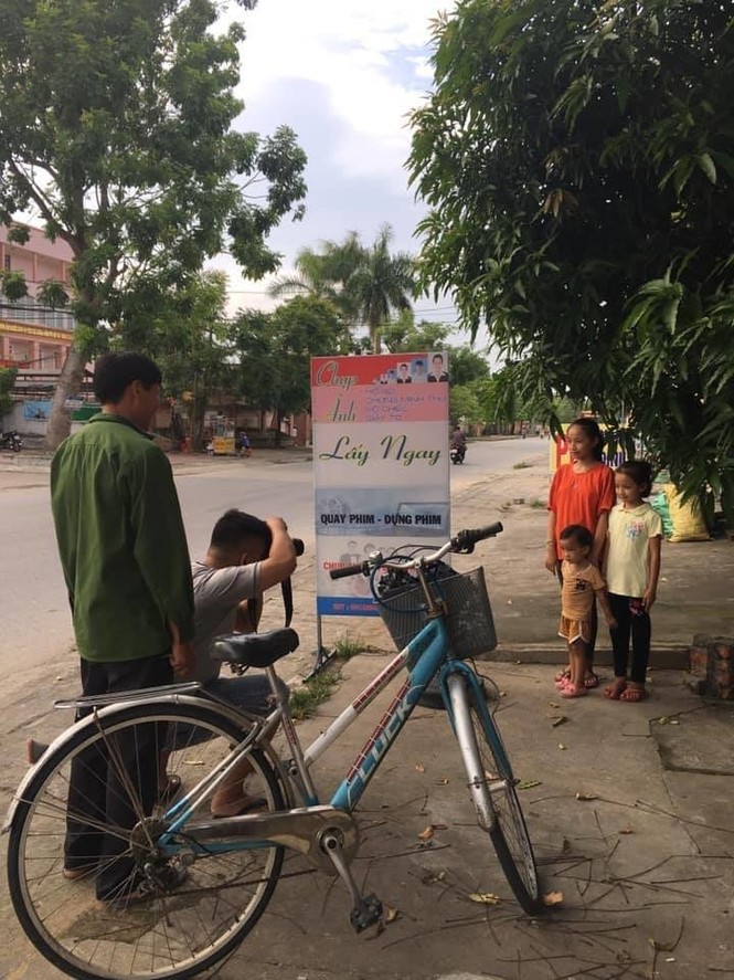 Xúc động trước dáng vẻ lam lũ của ông bố lần đầu đi mua trà sữa cho con - ảnh 7