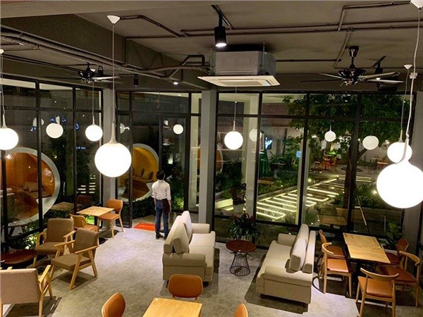 Xuất hiện quán cà phê ống cống ở Sài Gòn thu hút giới trẻ đến check-in - ảnh 3