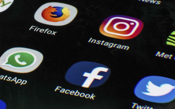 Tiết lộ nguyên nhân khiến Facebook, Instagram bị lỗi vào tối qua 3/7 - ảnh 1