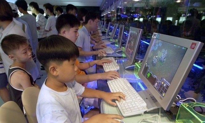 Người trẻ Hàn đau đầu