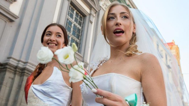 Bulgaria công nhận trường hợp hôn nhân đồng giới đầu tiên - ảnh 1