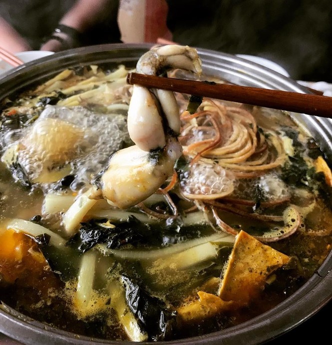 Ăn gì ở Hà Nội khi trời mưa bão? - ảnh 6