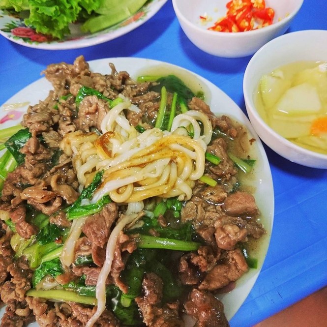 Ăn gì ở Hà Nội khi trời mưa bão? - ảnh 10