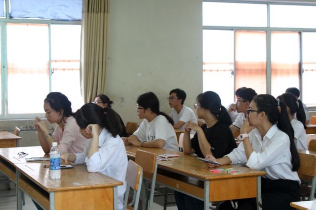 Nhiều trường đại học có điểm chuẩn trúng tuyển ở mức 13-14 - ảnh 1