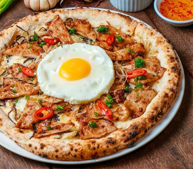 Pizza cơm tấm xuất hiện tại TP.HCM hút dân mạng - ảnh 1