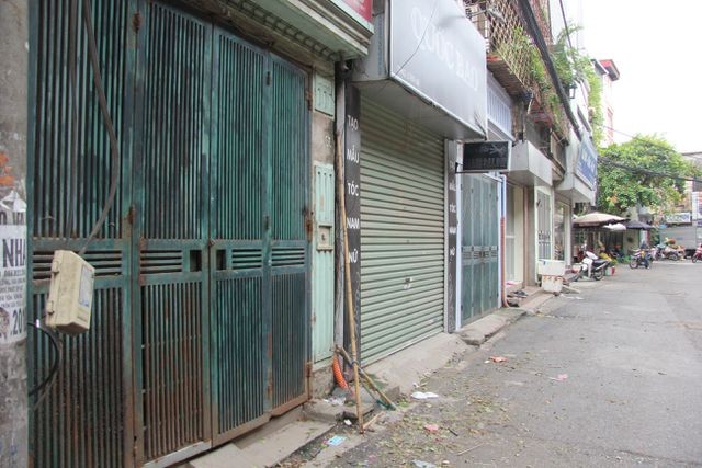 Sau vụ cháy kinh hoàng: Sơ tán con về quê, nhiều nhà dân nhận