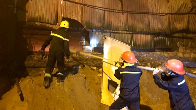 Sự cố cháy công ty Rạng Đông: Chính quyền Hà Nội đã vô trách nhiệm như thế nào? - ảnh 3