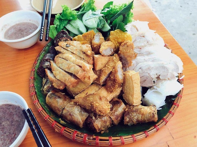 Hải cẩu nhồi xác chim và những món ăn bốc mùi nhất thế giới - ảnh 11