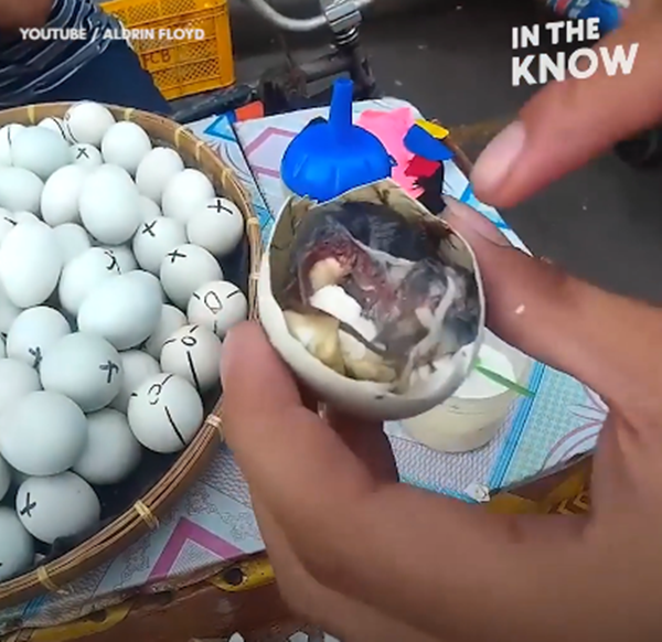 Trứng vịt lộn - món ăn khoái khẩu của người Philippines - ảnh 1