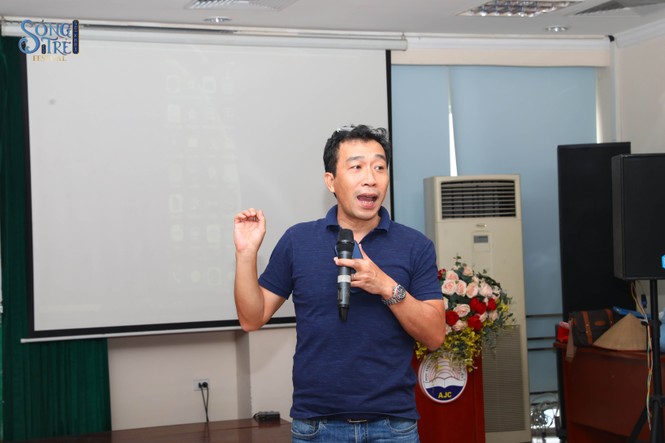 Đạo diễn Nguyễn Đức Hòa đặt câu hỏi với sinh viên Báo chí “Làm báo bằng smartphone, khó hay dễ?” - ảnh 6