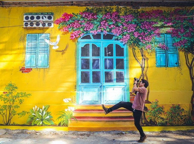 Xuất hiện làng bích họa đầu tiên ở Hà Nội