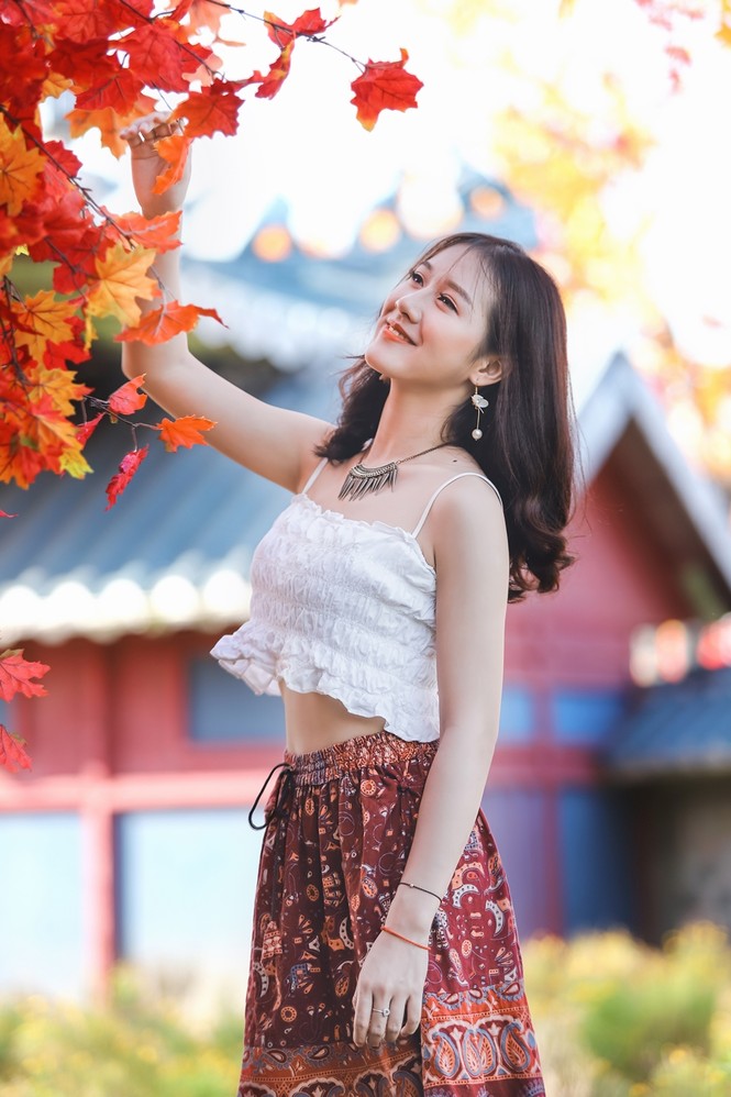 Giới trẻ khoe sắc rạng rỡ ở