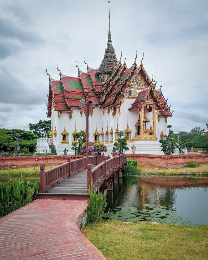 Thủy quái bao quanh ngôi đền trong thành cổ ở Thái Lan - ảnh 11