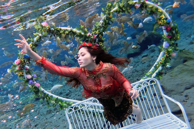 Biến ao nước ô nhiễm thành ngôi sao mạng xã hội ở Indonesia - ảnh 3