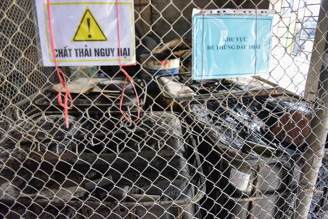Cận cảnh kho chứa dầu thải của công ty gốm sứ Thanh Hà - ảnh 3