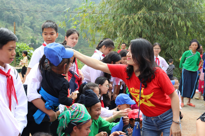 Teen THCS Cầu Giấy ghé thăm trường Khư Phá (Hà Giang) trong chuyến thiện nguyện ý nghĩa - ảnh 3