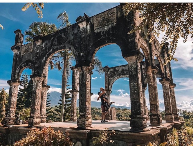 Cung điện cổ kính tại Bali thu hút các tín đồ du lịch nhờ nhiều góc