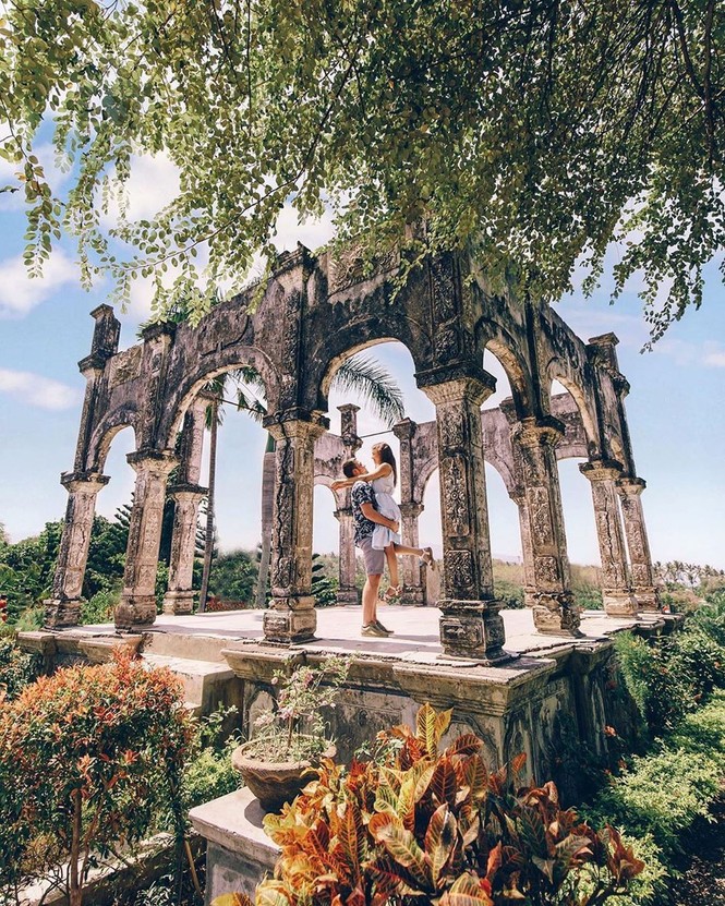 Cung điện cổ kính tại Bali thu hút các tín đồ du lịch nhờ nhiều góc