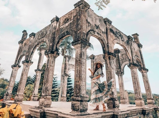 Cung điện cổ kính tại Bali thu hút các tín đồ du lịch nhờ nhiều góc