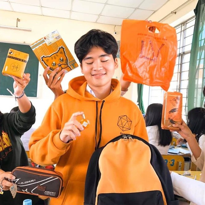 Lại thêm một