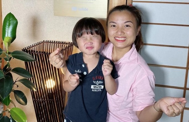 Quỳnh Trần JP nhận