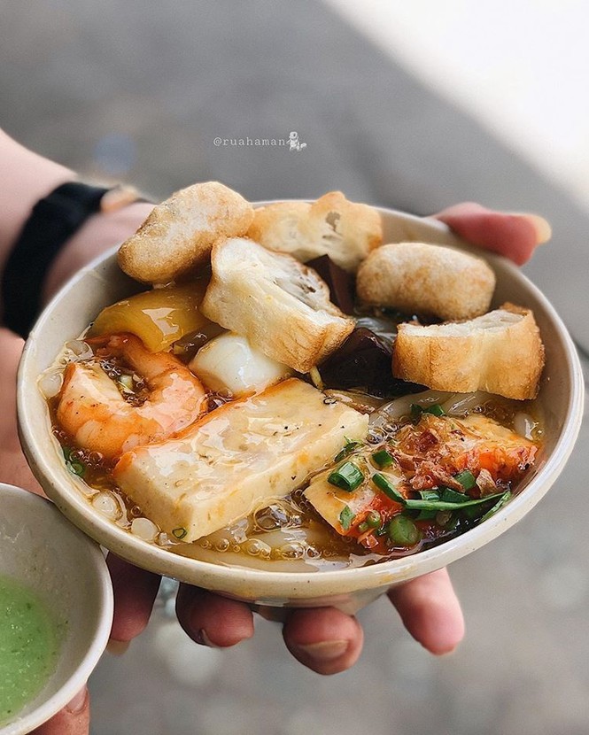 Bánh canh cua ăn nguyên nồi ở TP.HCM - ảnh 7