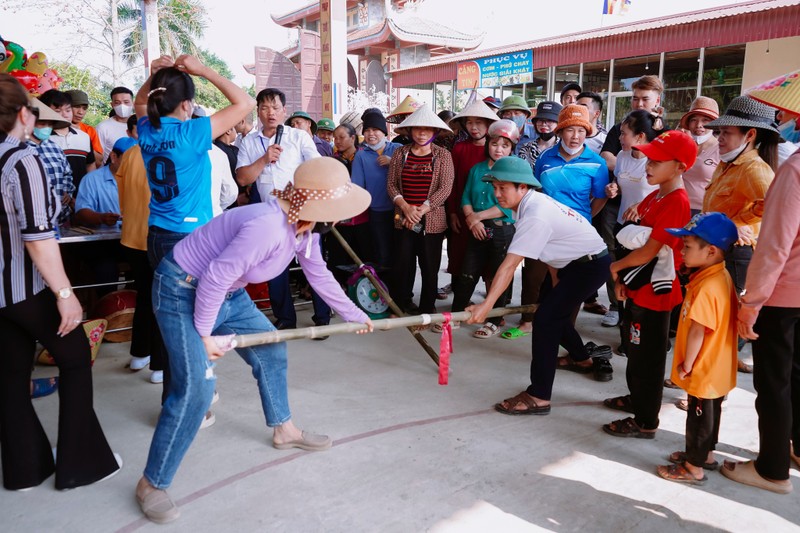 Độc đáo hội thi đánh trống tế tại đền chùa Gám ảnh 12