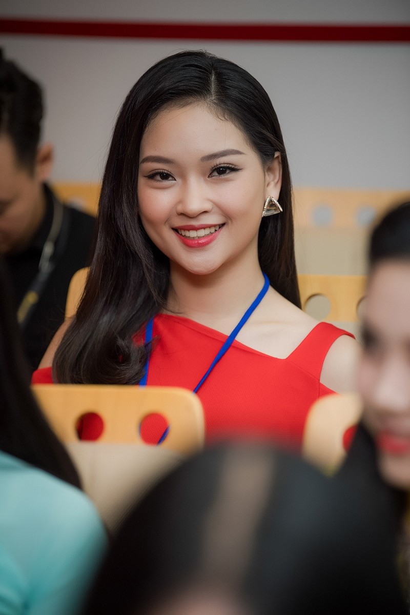 Nữ sinh Sài thành rạng rỡ tại Sơ khảo phía Nam Hoa hậu Việt Nam 2018 - ảnh 10