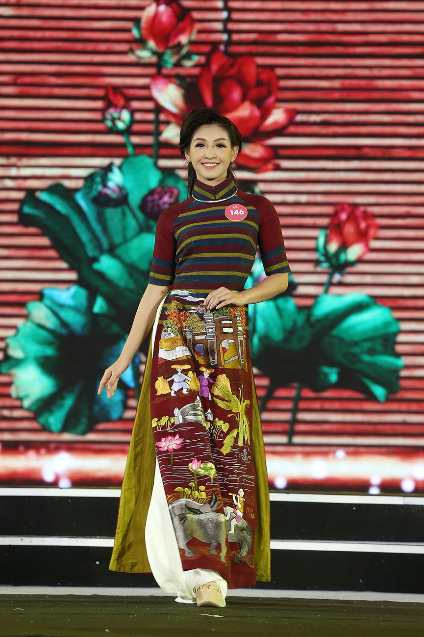 38 thí sinh Chung khảo phía Bắc HHVN khoe sắc trong trang phục áo dài - ảnh 25