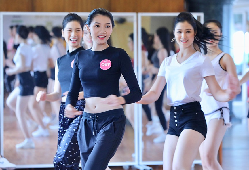 Thí sinh chung kết HHVN hợp luyện, sẵn sàng tỏa sáng ở đêm Gala 30 năm - ảnh 4