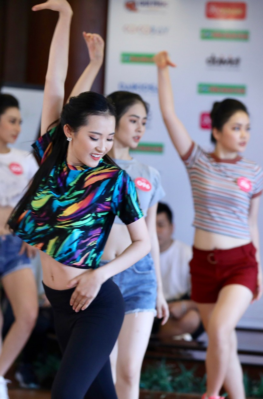 Thí sinh chung kết HHVN hợp luyện, sẵn sàng tỏa sáng ở đêm Gala 30 năm - ảnh 6