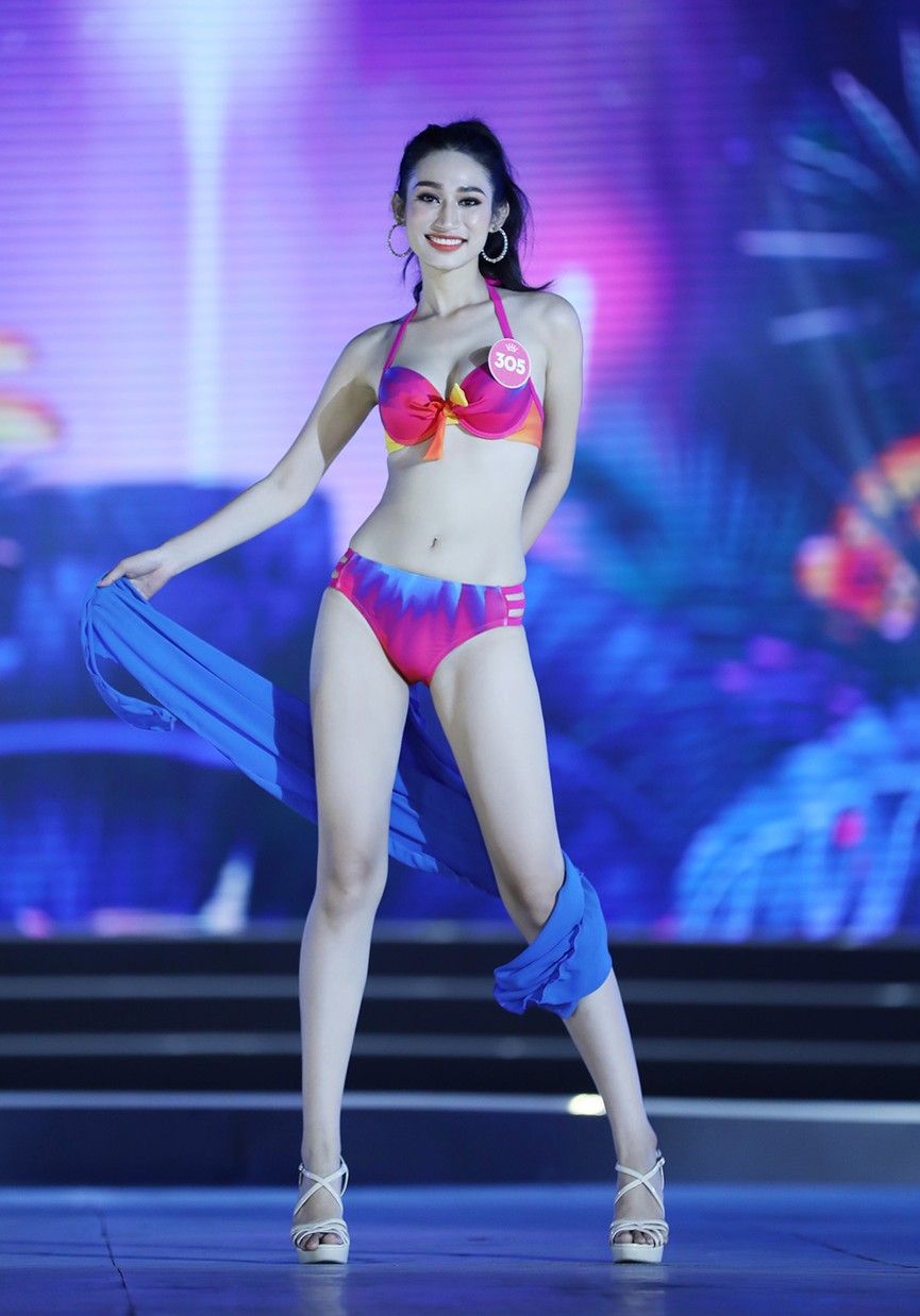 Thí sinh HHVN 'đốt cháy' sân khấu với bikini nóng bỏng - ảnh 3