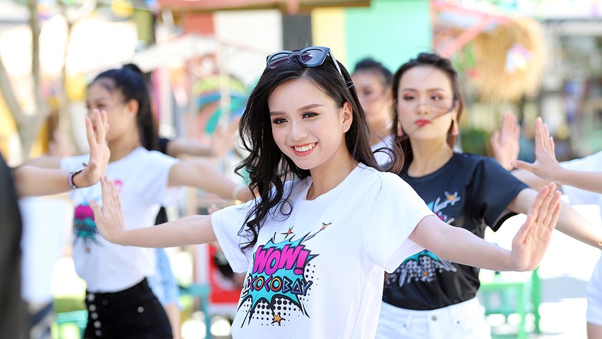 Thí sinh HHVN phô dáng khoẻ khoắn, nóng bỏng với điệu nhảy Zumba - ảnh 10