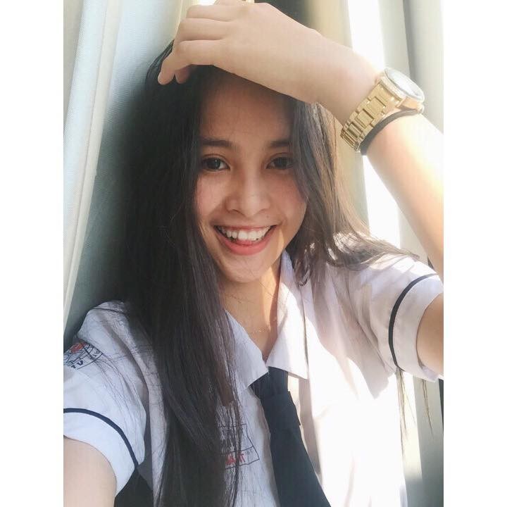 Loạt ảnh đời thường chưa từng tiết lộ của tân Hoa hậu Trần Tiểu Vy - ảnh 3