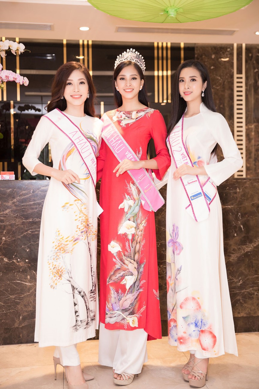 2018 | MISS WORLD VIETNAM | TRẦN TIỂU VY - Page 3 Tien_phong_hhvn5_bidv