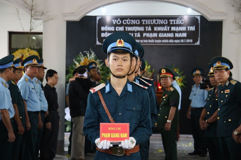 Lễ truy điệu hai phi công Su-22 về đất mẹ - ảnh 13