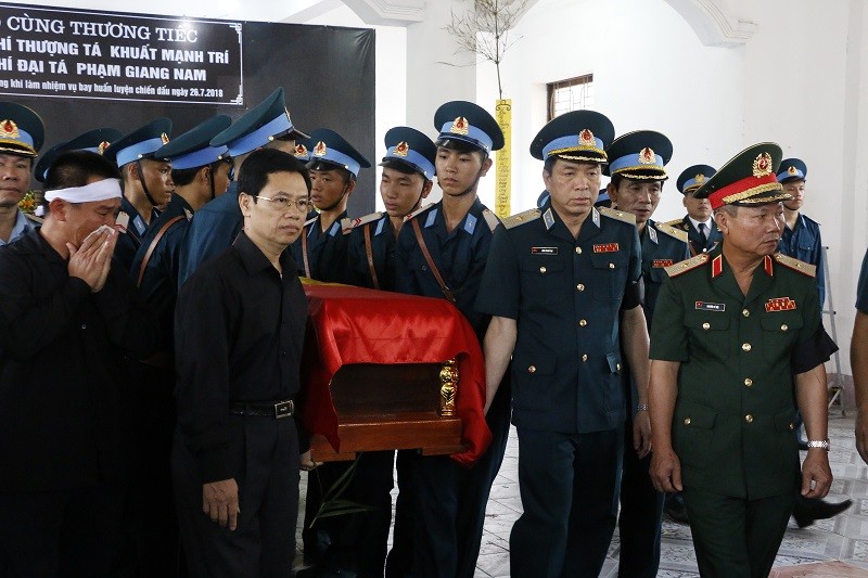 Lễ truy điệu hai phi công Su-22 về đất mẹ - ảnh 14