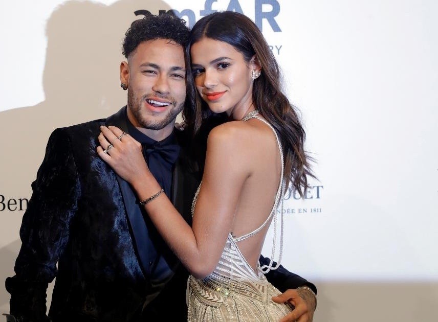 Bruna Marquezine cô bồ bốc lửa của tiền đạo Brazil Neymar - ảnh 1