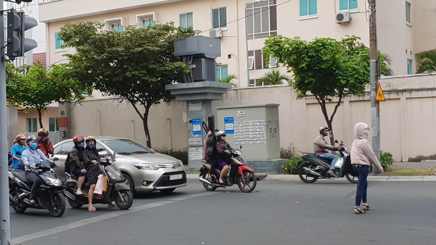 'Tín dụng đen' giăng bẫy khắp phố phường Sài Gòn - ảnh 6
