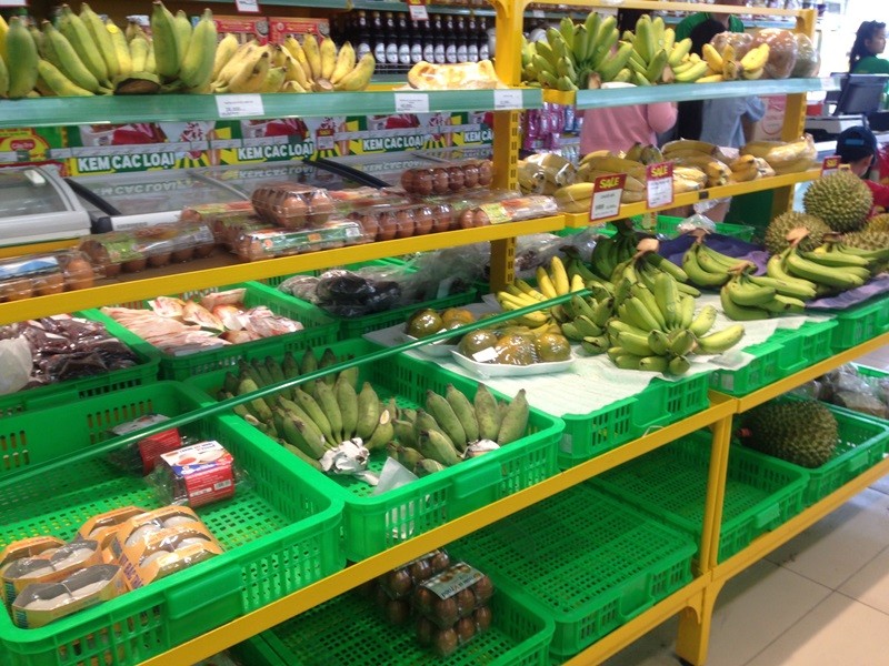 Giá thực phẩm, rau quả ở TPHCM 'nhảy vọt' sau bão số 9 - ảnh 9