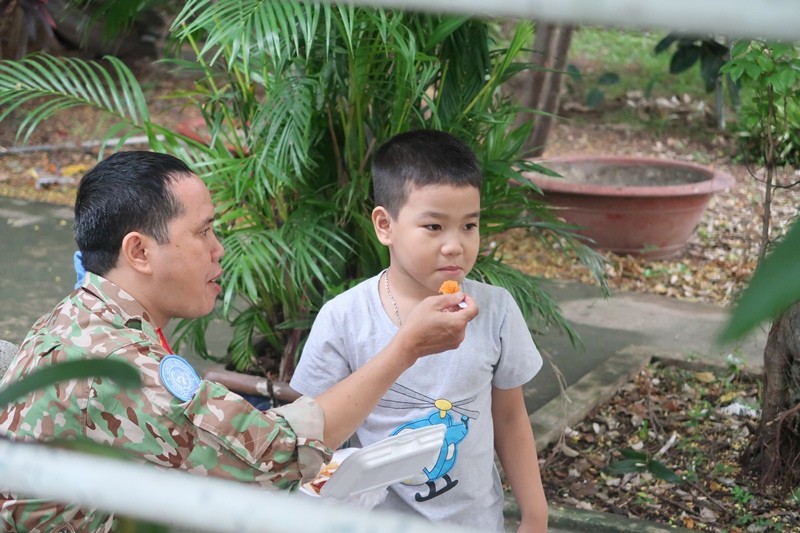 Phút chia tay của bác sĩ quân y lên đường đến NamSudan làm nhiệm vụ - ảnh 6
