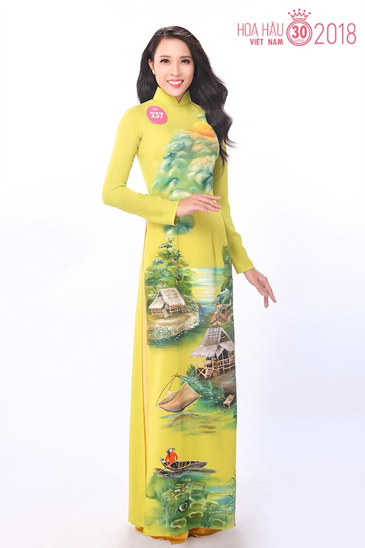 30 thí sinh Hoa hậu phía Nam khoe sắc dịu dàng với tà áo dài - ảnh 11